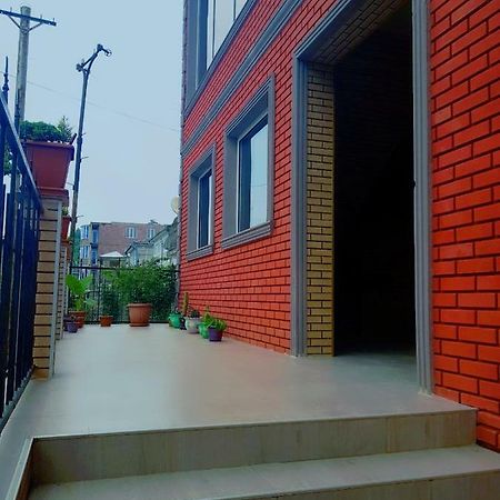 巴统 Holiday House Chkonia酒店 外观 照片