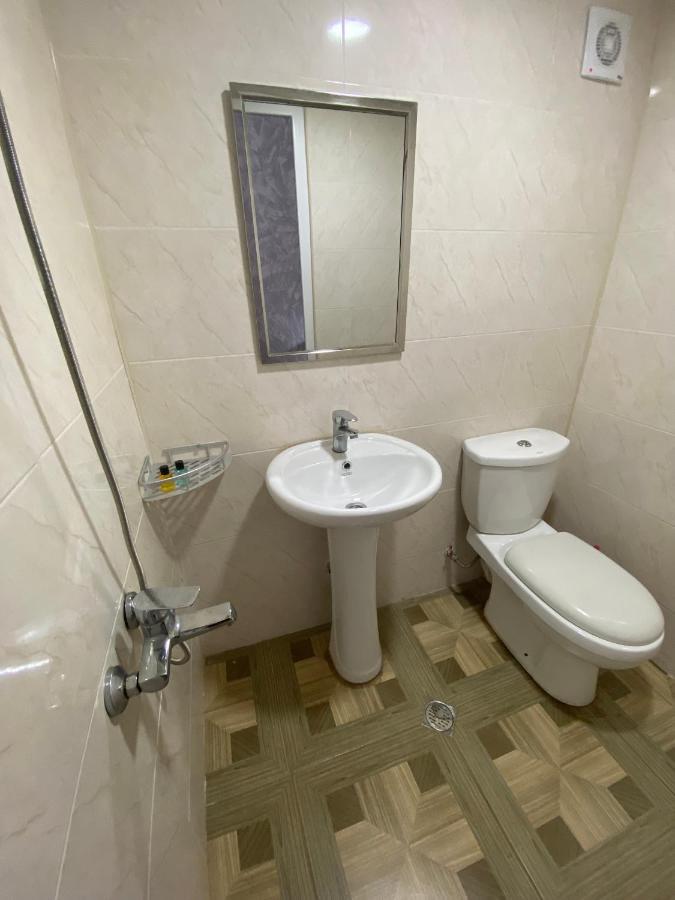 巴统 Holiday House Chkonia酒店 外观 照片