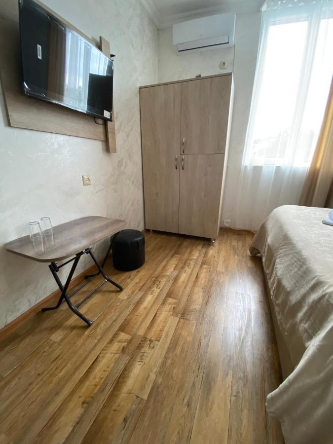 巴统 Holiday House Chkonia酒店 外观 照片
