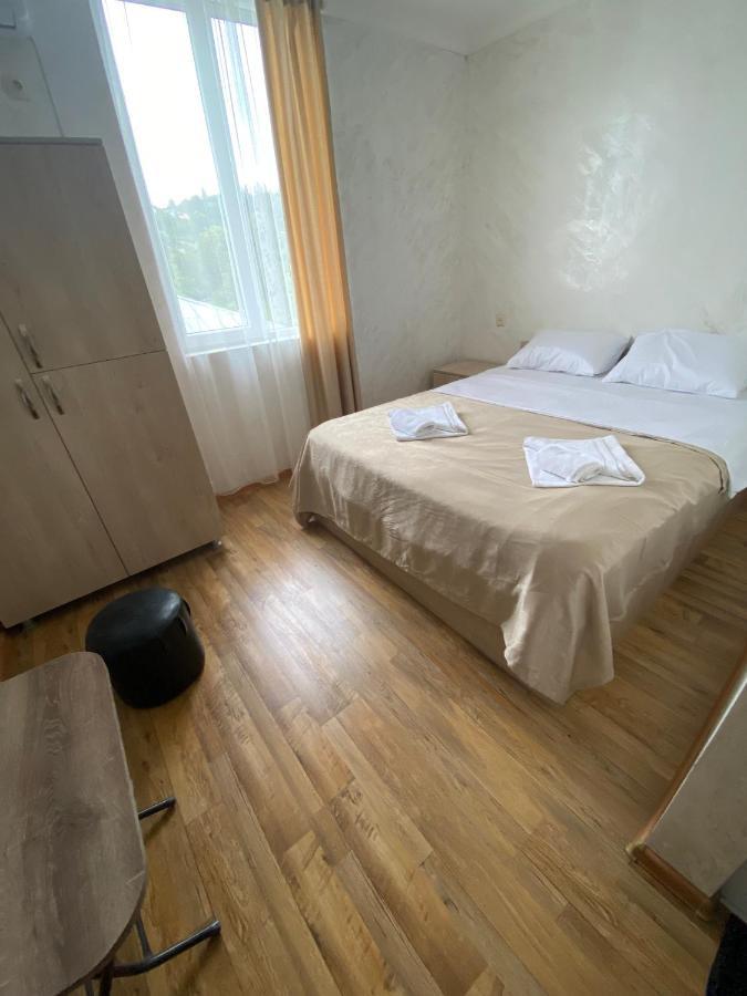 巴统 Holiday House Chkonia酒店 外观 照片