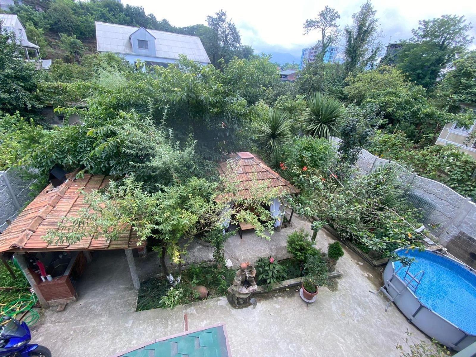 巴统 Holiday House Chkonia酒店 外观 照片